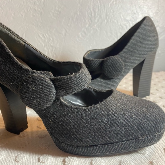 ANN MERINO Grey Herringbone Mary Jane with Button Detail - Picture 10 of 16